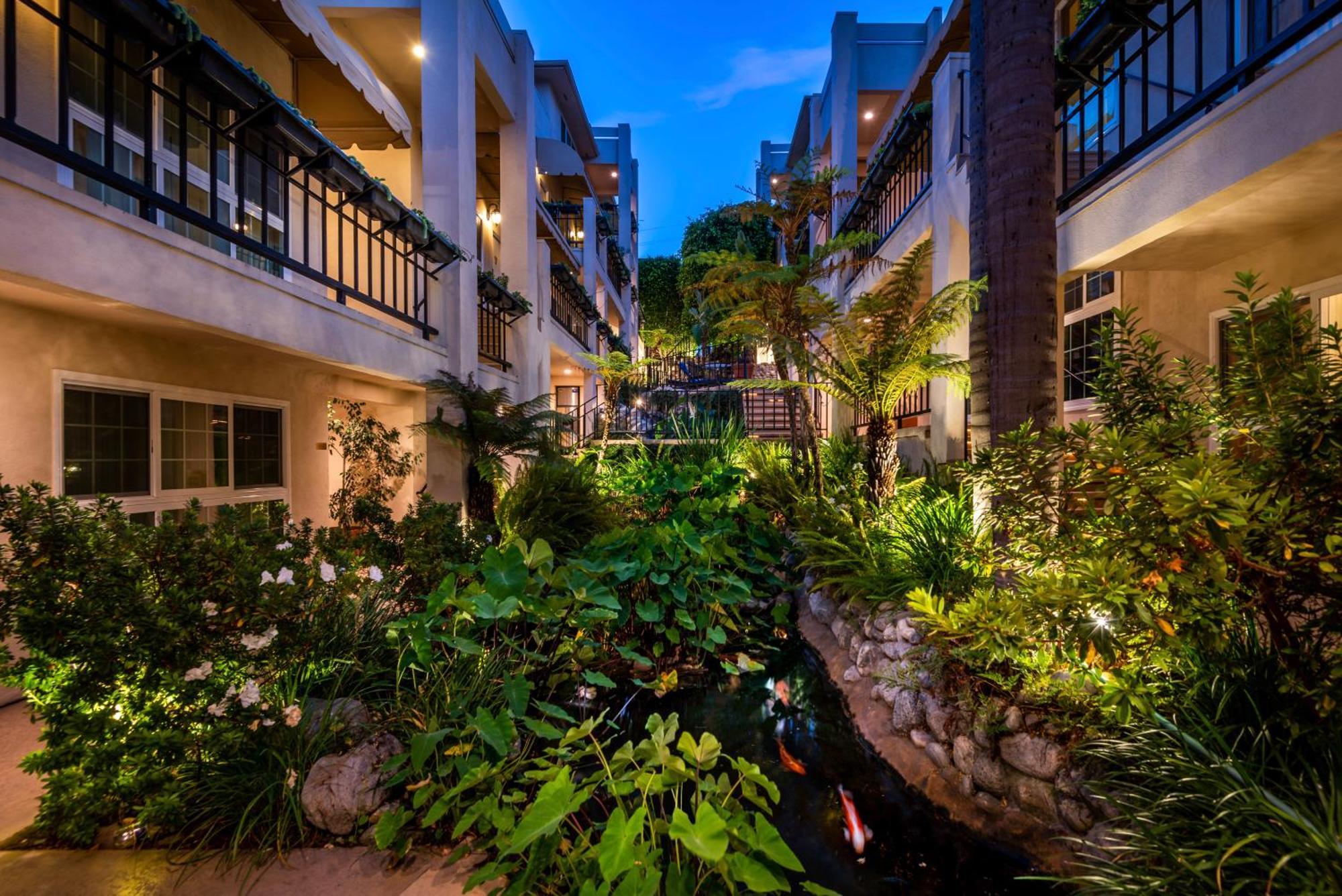 Beverly Hills Plaza Hotel & Spa — Foto 1
